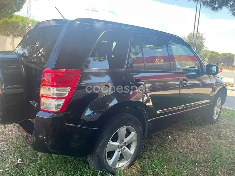 Usado Suzuki Grand Vitara 129 CV (94 kW) 2010 Negro SUV