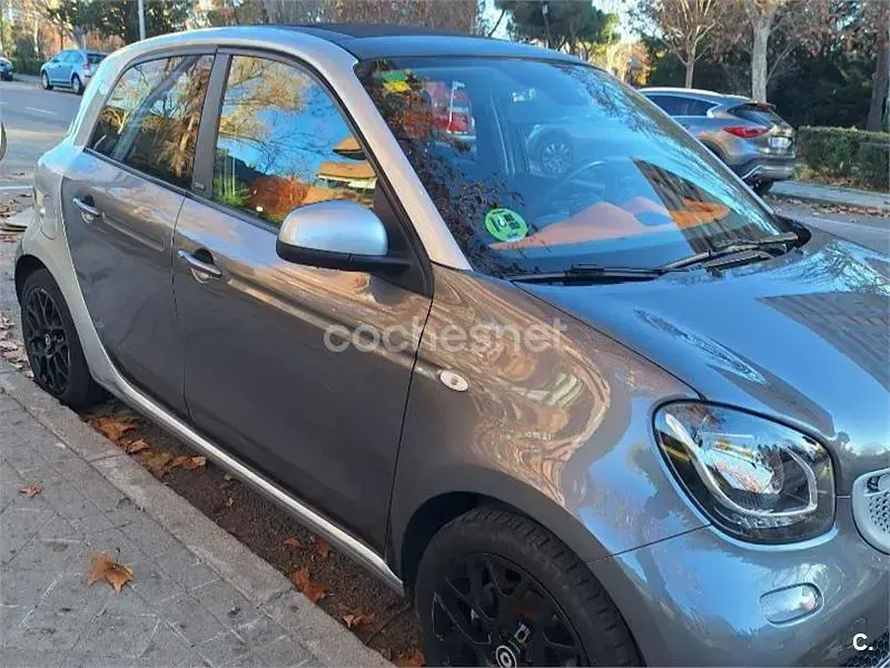 Usado Smart ForFour Passion 71 CV (52 kW) 2015 Gris / plata Utilitario