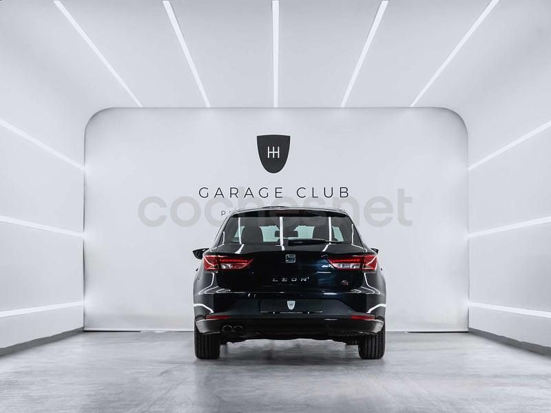 Usado Seat Leon FR 150 CV (110 kW) 2014 Negro Familiar