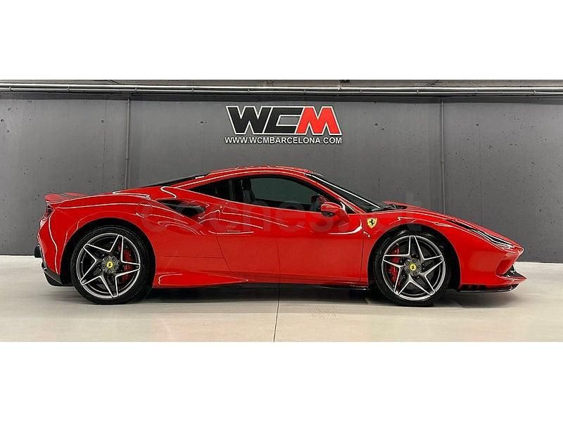 Usado Ferrari F8 721 CV (530 kW) 2023 Rojo Coupe