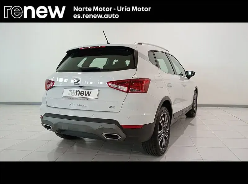 Usado Seat Arona FR 110 CV (80 kW) 2023 Blanco SUV