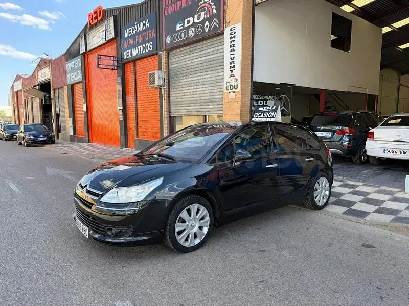 Usado Citroën C4 Exclusive 110 CV (80 kW) 2006 Negro Berlina
