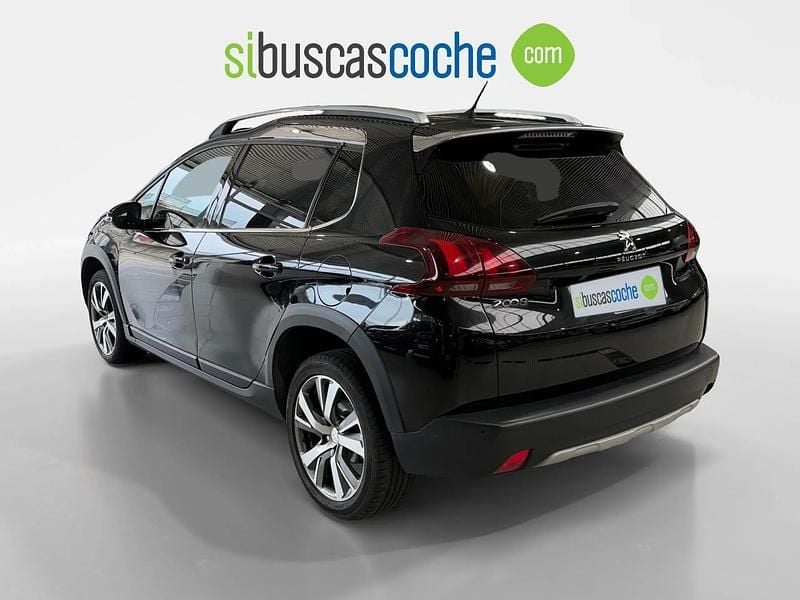 Usado Peugeot 2008 Allure 100 CV (73 kW) 2019 Negro SUV