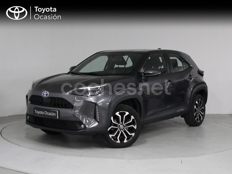 Gris / plata Usado 2024 Toyota Yaris Cross Active SUV | 25.290 € (Un poco caro) - Imagen 1/4