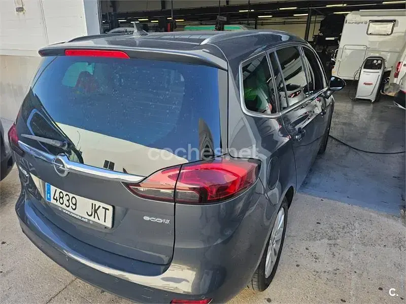 Usado Opel Zafira Tourer Selective 136 CV (100 kW) 2015 Negro Monovolumen