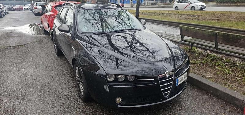 Usado Alfa Romeo 159 170 CV (125 kW) 2012 Negro Familiar