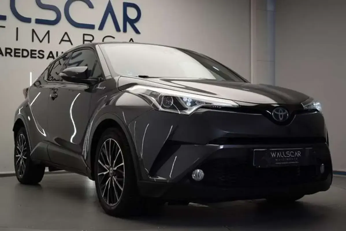 Usado Toyota C-HR Advance 122 CV (89 kW) 2017 Gris SUV