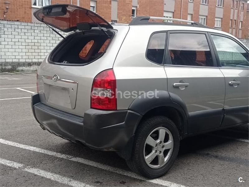 Gris / plata Usado 2005 Hyundai Tucson Comfort SUV | 2499 € (Super precio) - Imagen 1/4