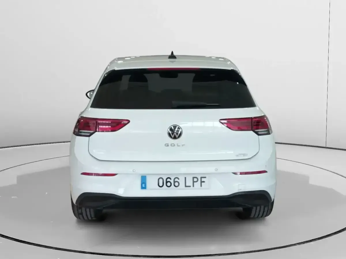 Usado VW Golf VII Life 115 CV (84 kW) 2021 Blanco Utilitario