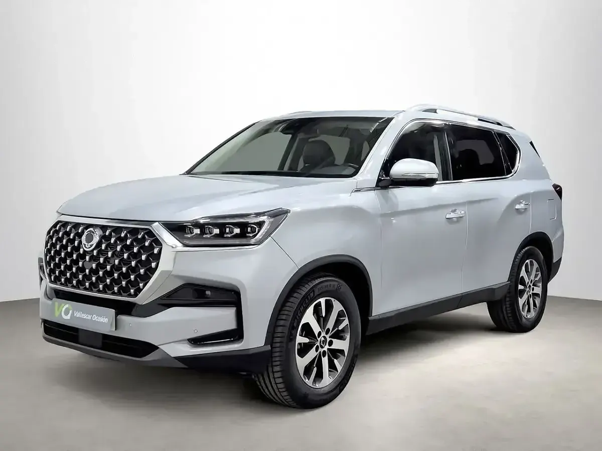 Usado SsangYong Rexton 203 CV (149 kW) 2023 Gris SUV
