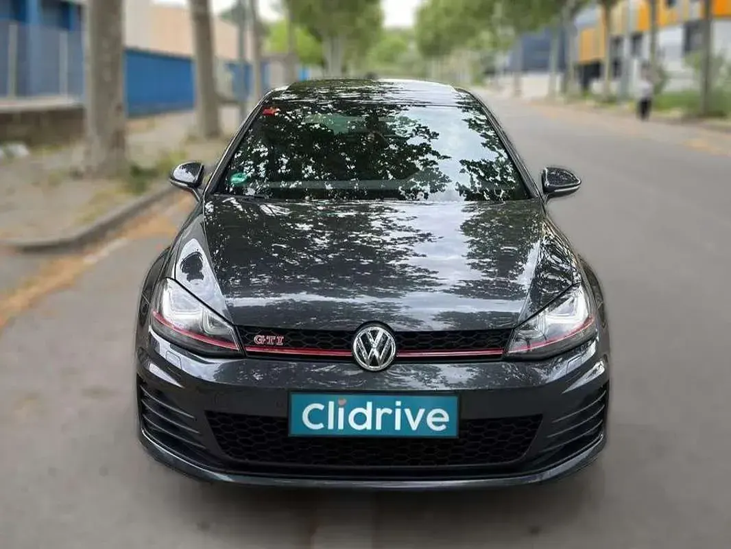 Usado VW Golf VII GTI 230 CV (169 kW) 2014 Gris Utilitario