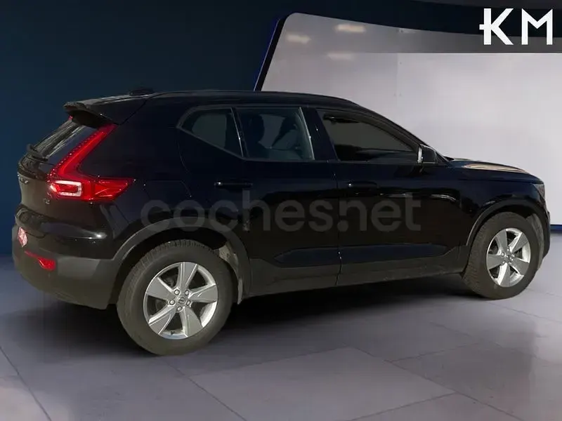 Usado Volvo XC40 Momentum 129 CV (94 kW) 2021 Negro SUV