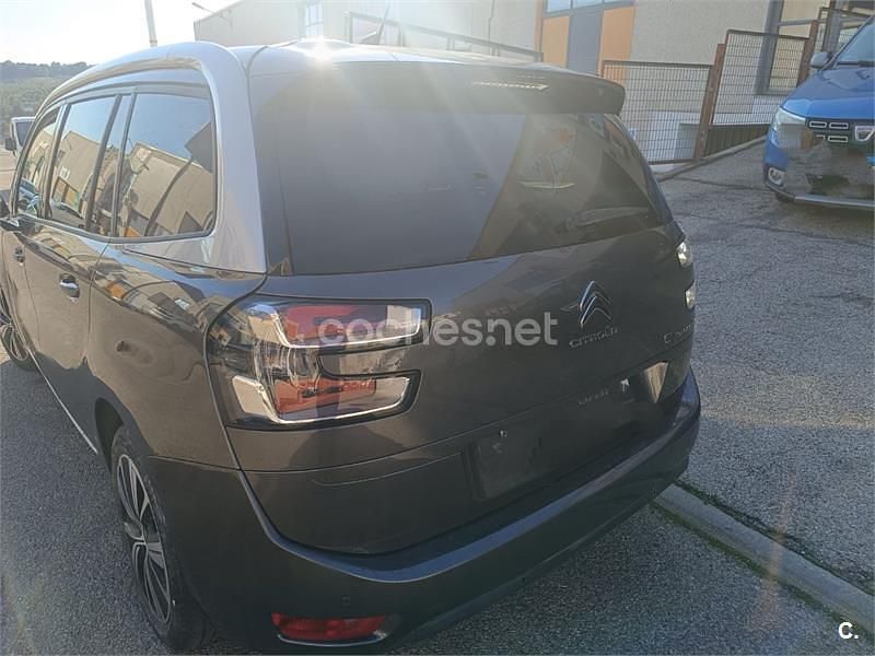 Usado Citroën C4 SpaceTourer Feel 130 CV (95 kW) 2018 Gris / plata Monovolumen