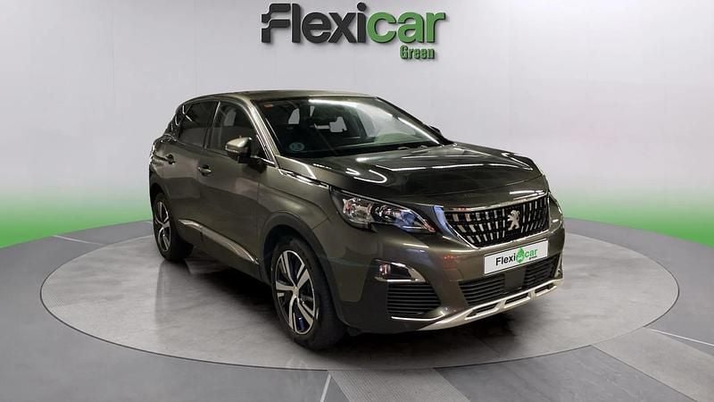 Usado Peugeot 3008 Allure 131 CV (96 kW) 2021 Gris SUV