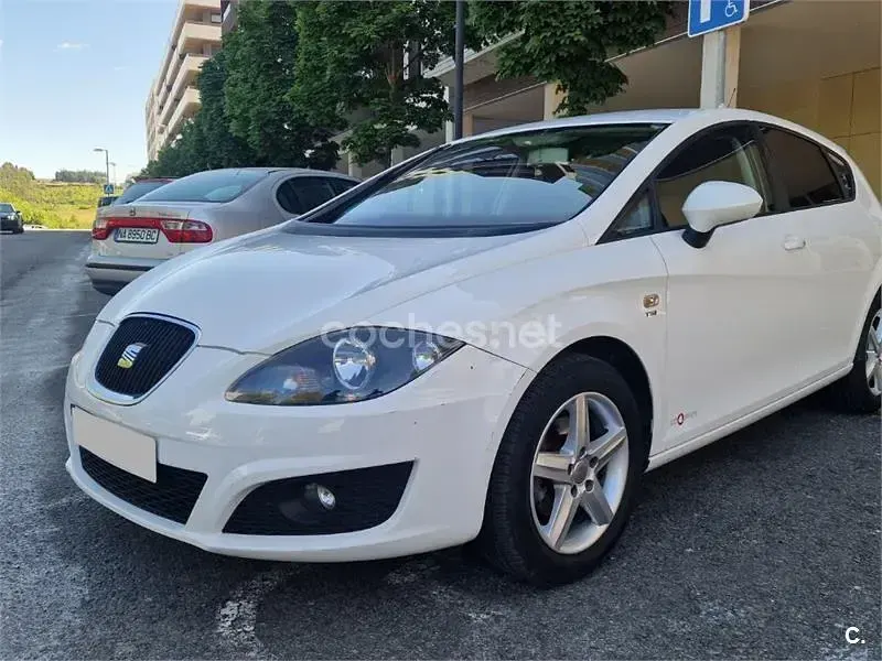 Usado Seat Leon Copa 105 CV (77 kW) 2012 Blanco Berlina