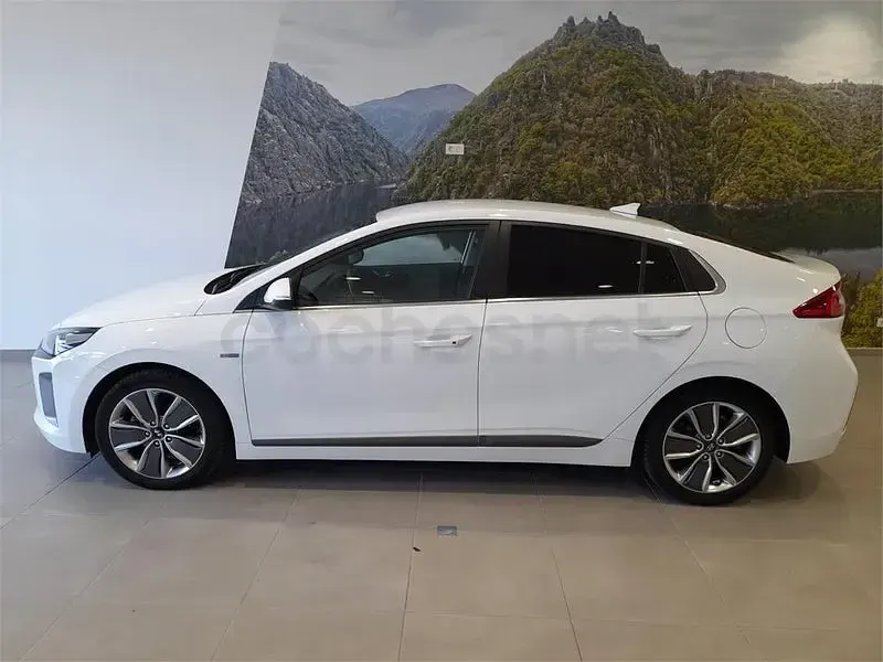Usado Hyundai Ioniq 141 CV (103 kW) 2019 Blanco Utilitario