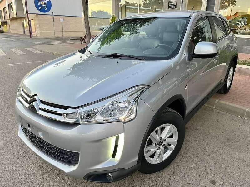 Usado Citroën C4 Aircross Attraction 114 CV (83 kW) 2012 Gris SUV