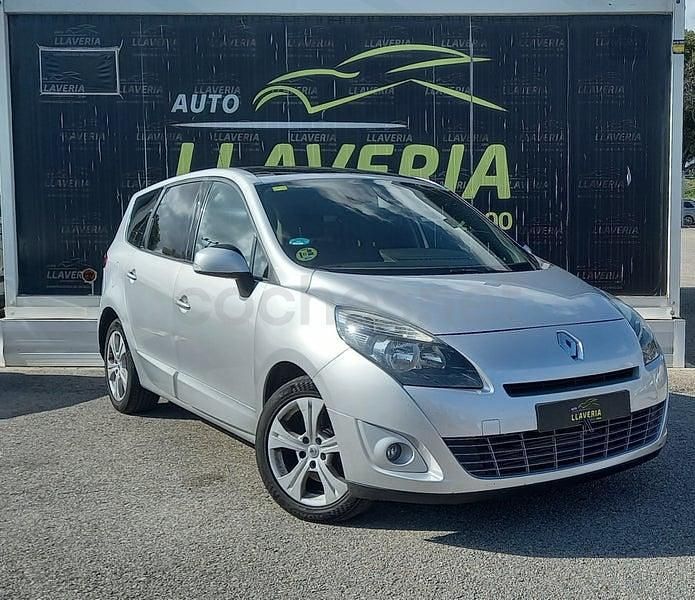 Usado Renault Grand Scénic III Dynamique 130 CV (95 kW) 2009 Gris / plata Monovolumen
