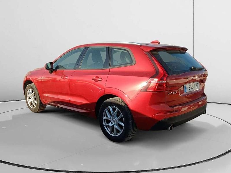 Usado Volvo XC60 Momentum 190 CV (139 kW) 2020 Rojo SUV