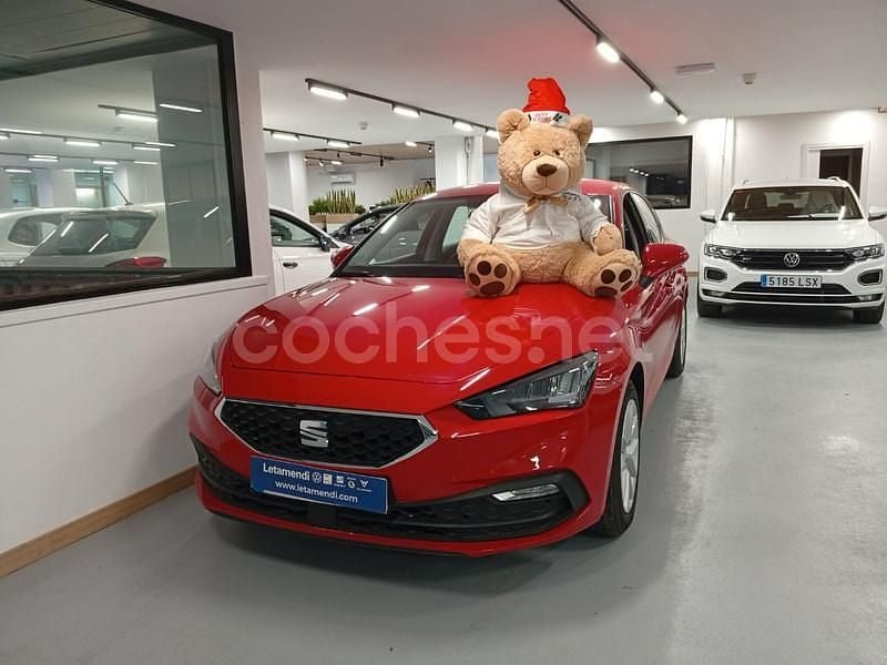 Rojo Usado 2021 Seat Leon Reference Berlina | 13.900 € (Super precio) - Imagen 1/4