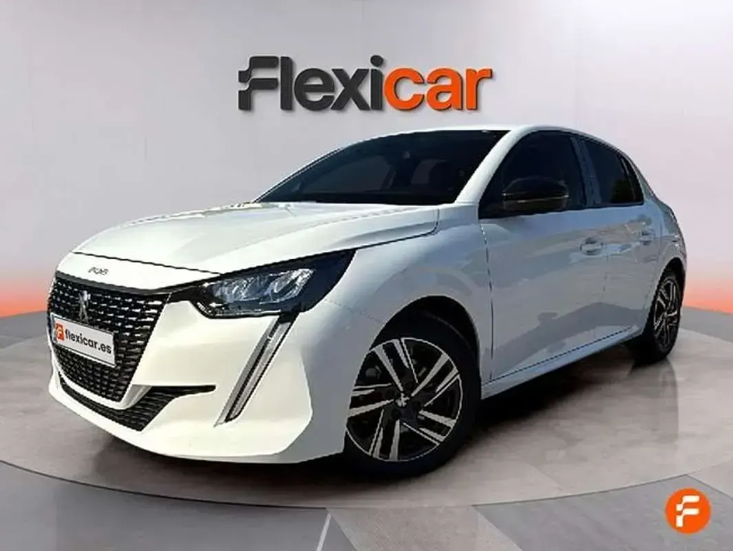 Usado Peugeot 208 Active 101 CV (74 kW) 2023 Blanco Utilitario