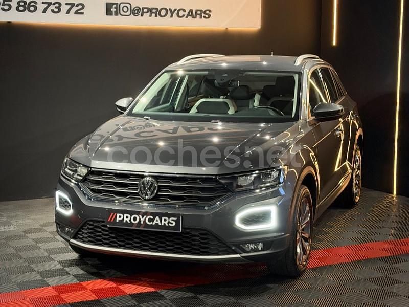 Usado VW T-Roc Sportline 150 CV (110 kW) 2018 Gris / plata SUV