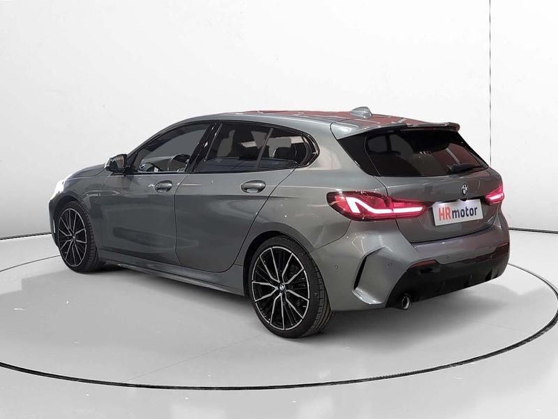 Usado BMW 118 M Sport 136 CV (100 kW) 2024 Gris Utilitario