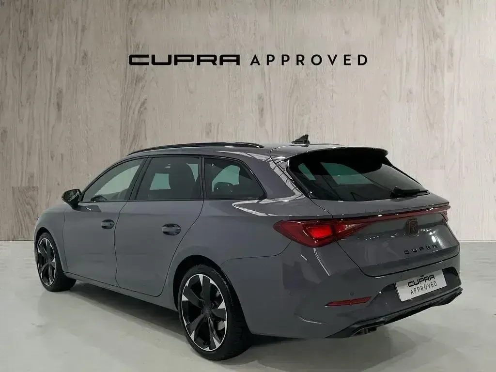 Usado Cupra Leon 150 CV (110 kW) 2023 Gris Familiar