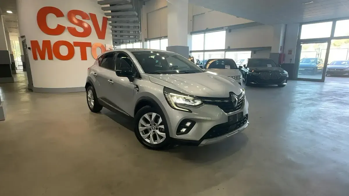 Usado Renault Captur Evolution 160 CV (117 kW) 2022 Gris SUV