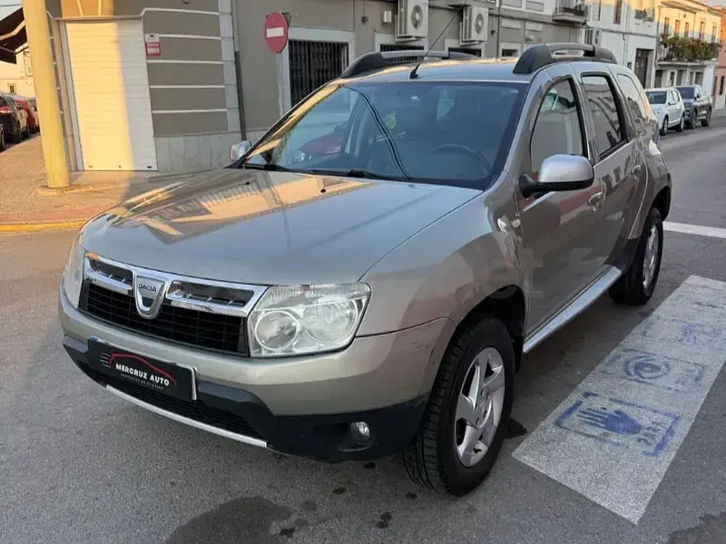 Usado Dacia Duster Lauréate 107 CV (78 kW) 2012 Beige SUV