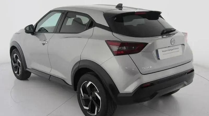 Usado Nissan Juke N-Connecta 114 CV (83 kW) 2024 Plata diamante SUV