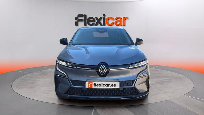 Begagnad Renault Mégane Equilibre 160 HK (117 kW) 2023 Grå Sedan
