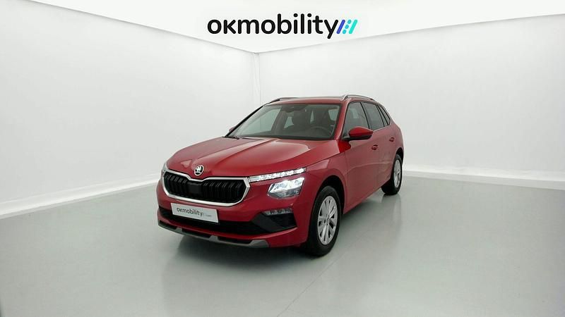 Rojo velvet Usado 2024 Skoda Kamiq Selection SUV | 16.550 € (Buen precio) - Imagen 1/3