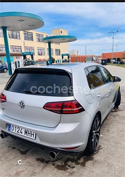 Usado VW Golf VIII 115 CV (84 kW) 2023 Gris / plata Berlina