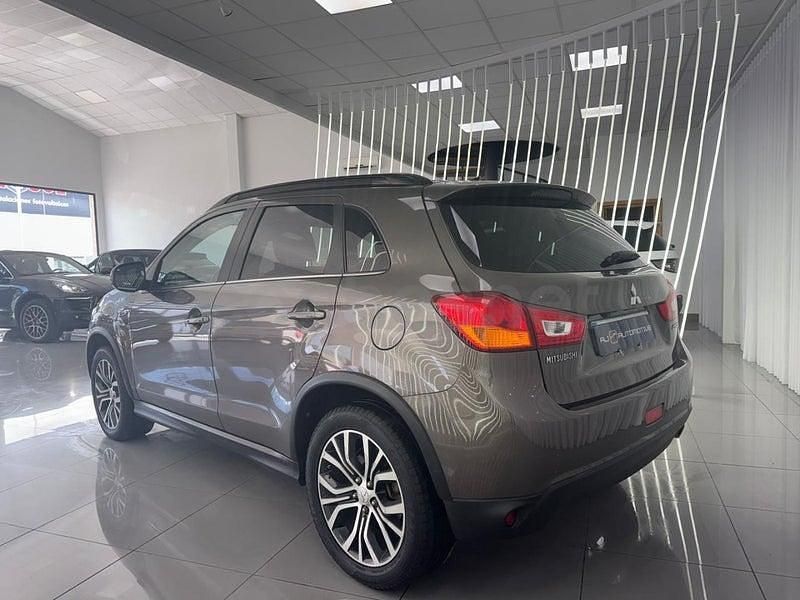 Usado Mitsubishi ASX Motion 117 CV (86 kW) 2018 Marrón SUV