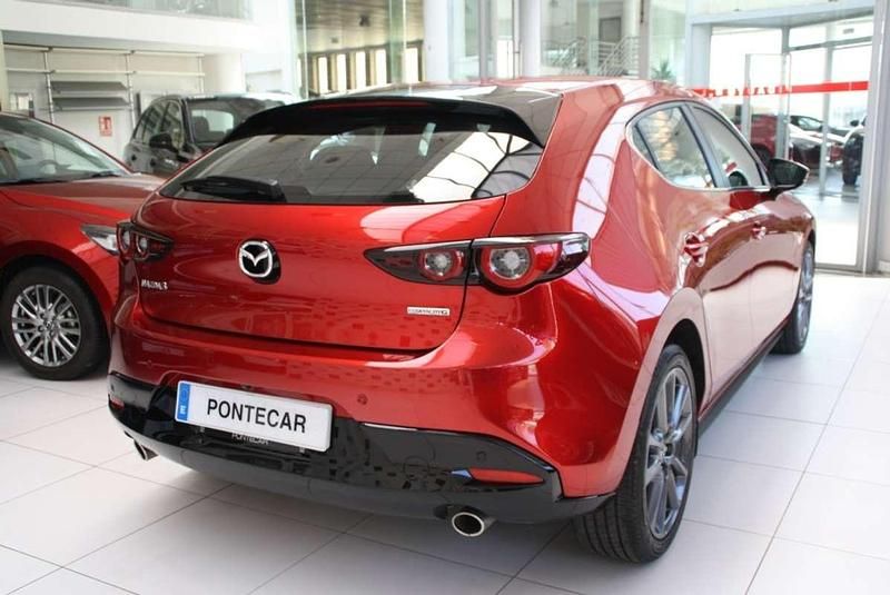 Usado Mazda 3 Center-Line 140 CV (102 kW) 2025 Rojo Utilitario