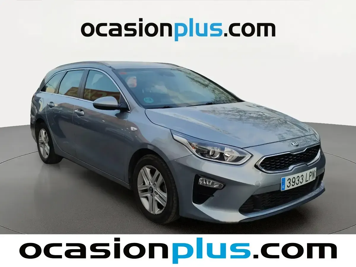 Usado Kia Ceed 120 CV (88 kW) 2021 Gris Utilitario