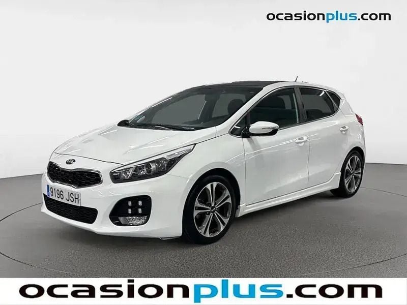 Blanco Usado 2016 Kia Ceed GT GT-Line Utilitario | 12.400 € (Precio justo) - Imagen 1/4