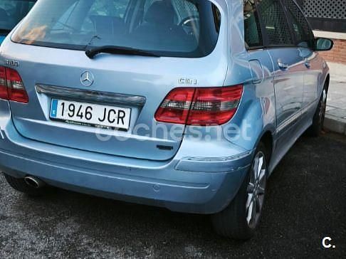 Usado Mercedes B180 109 CV (80 kW) 2008 Azul Monovolumen
