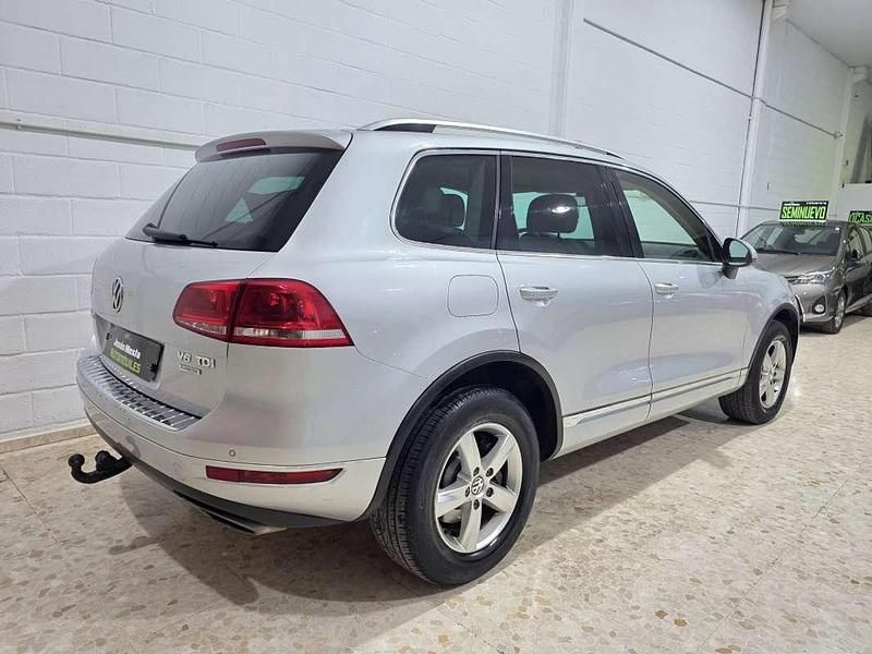 Second-hand VW Touareg 245 CP (180 kW) 2012 Gri SUV