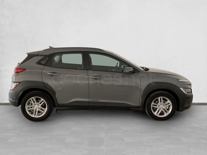 Usado Hyundai Kona 120 CV (88 kW) 2023 Gris / plata SUV