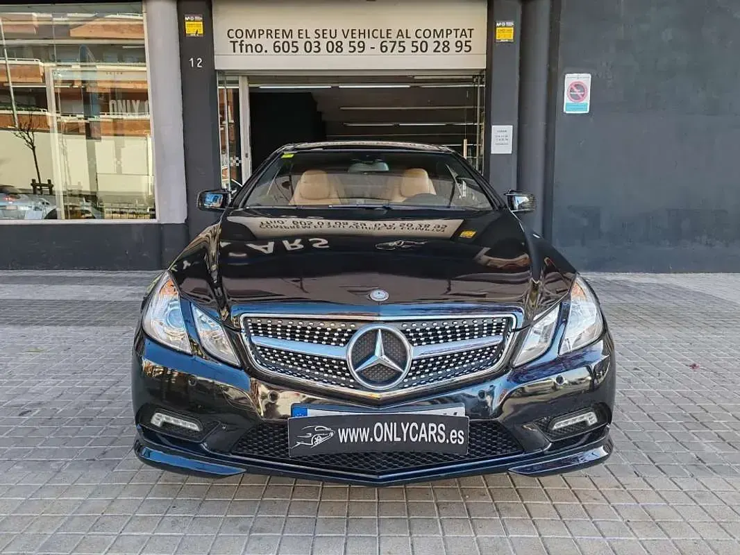 Usado Mercedes E220 170 CV (125 kW) 2013 Negro Coupe
