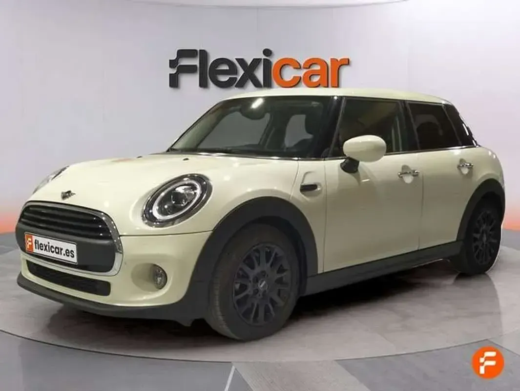 Usado Mini Cooper 136 CV (100 kW) 2019 Beige Utilitario