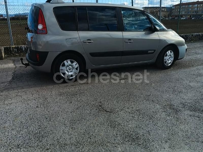 Usado Renault Espace Authentique 120 CV (88 kW) 2004 Gris / plata Monovolumen