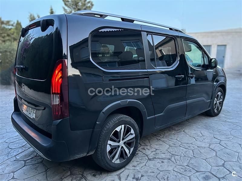 Usado Peugeot Rifter GT-line 130 CV (95 kW) 2020 Negro Monovolumen