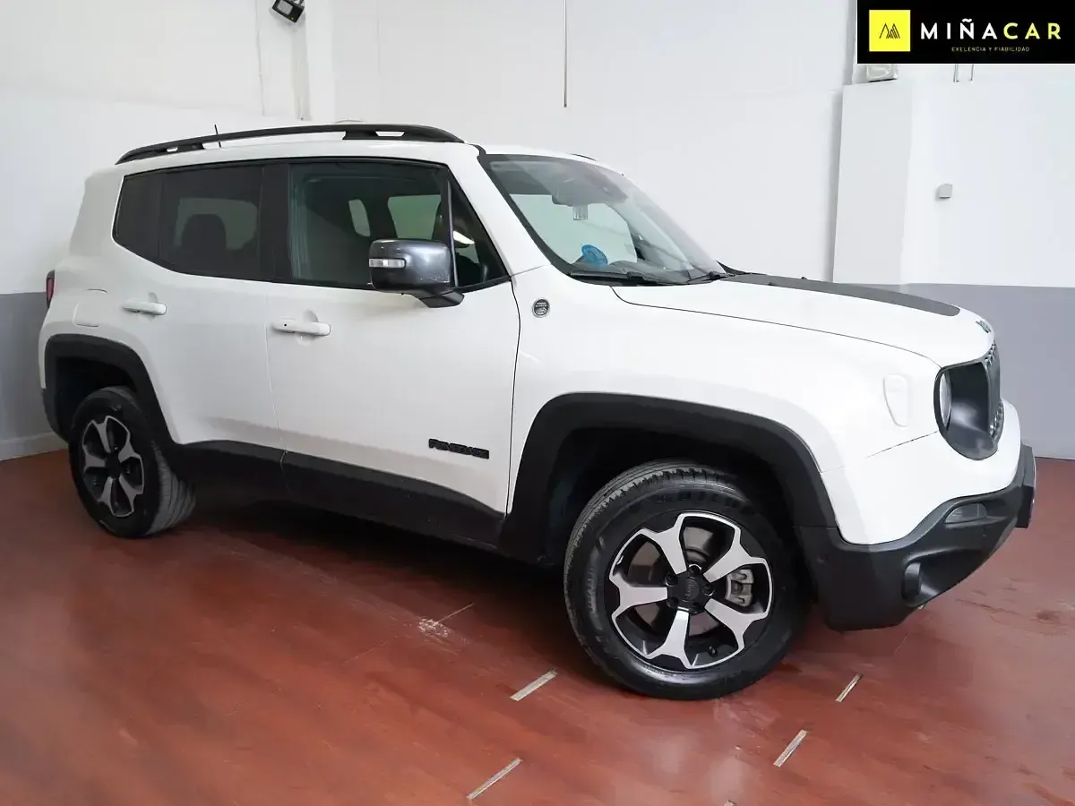 Usado Jeep Renegade Trailhawk 240 CV (176 kW) 2022 Blanco SUV