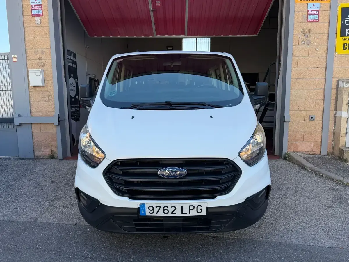 Usado Ford Transit Custom Trend 105 CV (77 kW) 2021 Blanco Familiar
