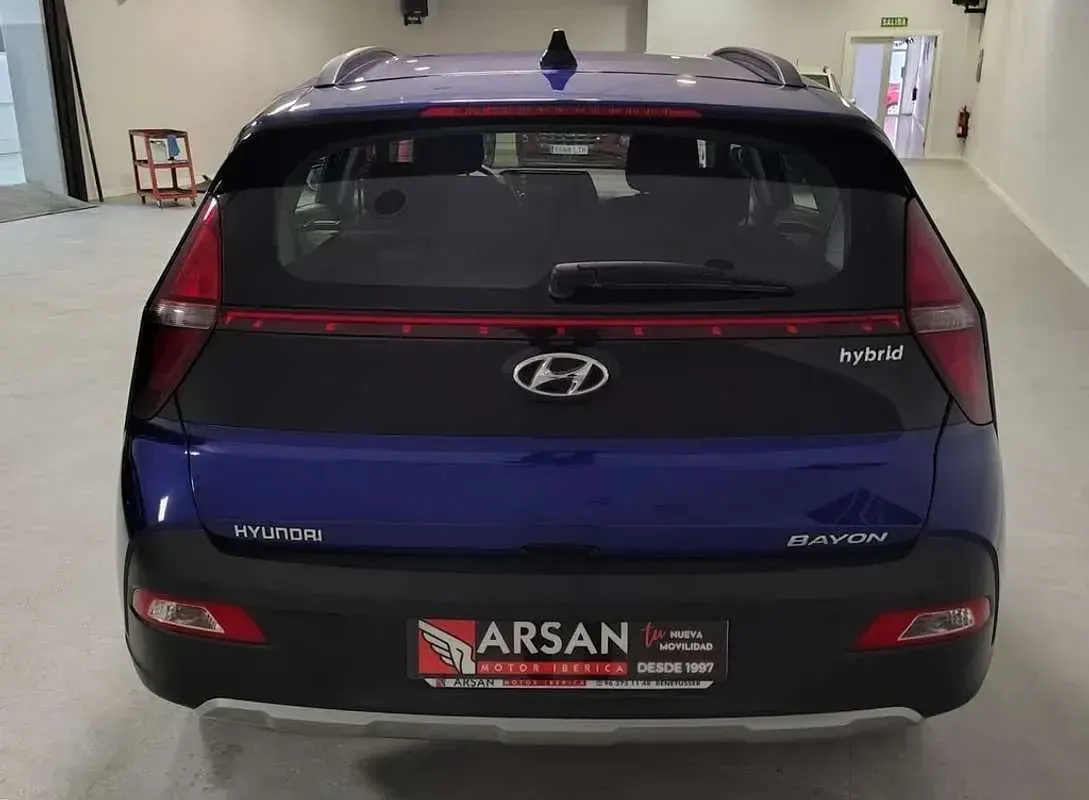 Usado Hyundai Bayon 99 CV (72 kW) 2022 Azul SUV