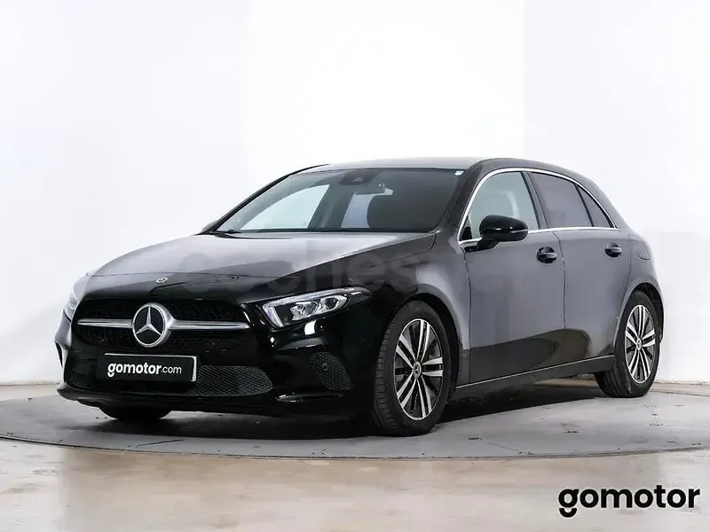 Usado Mercedes A180 116 CV (85 kW) 2021 Negro Berlina