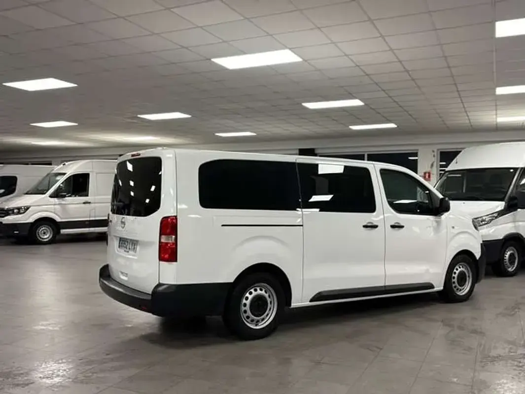 Usado Opel Vivaro 120 CV (88 kW) 2022 Blanco Monovolumen